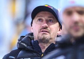 Miniatura: Małysz dostał mocny cios....